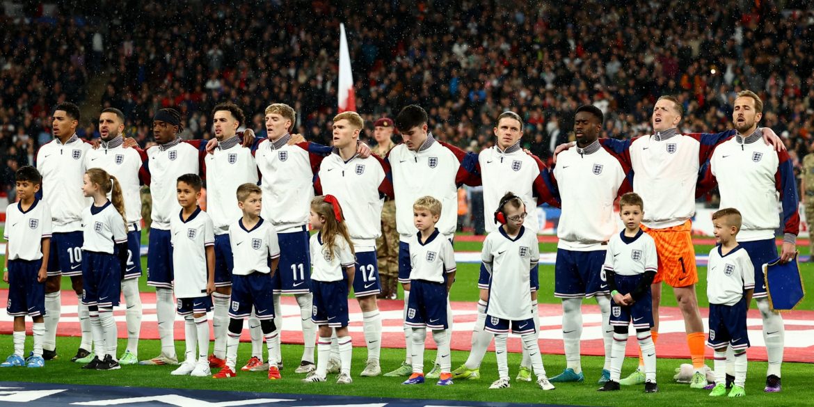 English star tells club he won't sign new contract amid Liverpool interest