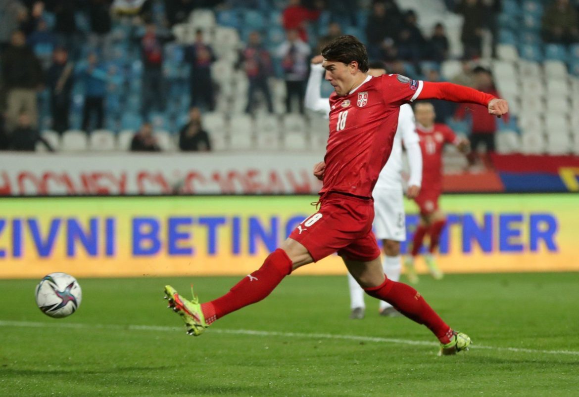 Spurs meet with Fiorentina over Vlahovic