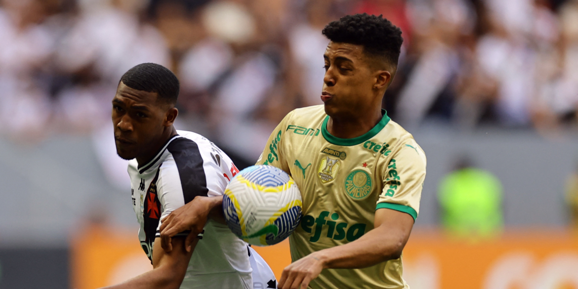 Liverpool ready to sign "powerful" ace who has been compared to Adriano